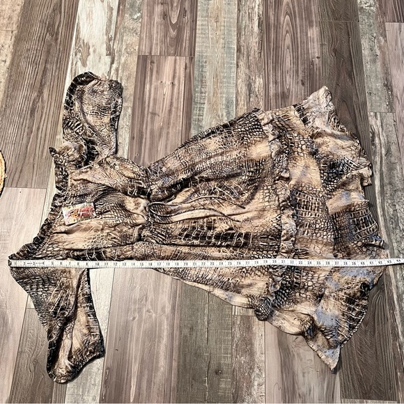 Ces Femme NWT Frankie Snake Dress Medium Metallic Gold Off Shoulder Ruffle Tiers - Picture 16 of 16